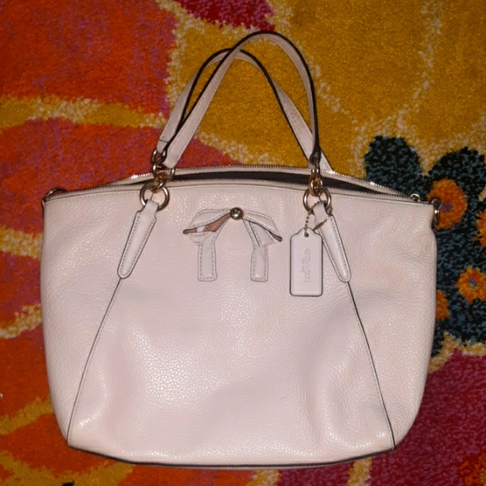 Coach Kelsey W Small Pebble Bow F28969 White Leather Satchel